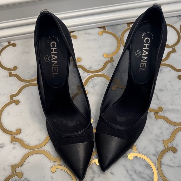 CHANEL Black Pointed Toe Mesh & Leather Pumps - Picture 10 of 11